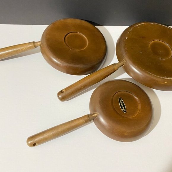 Vintage Wooden dishes with detachable handles Set Of 3, Wooden round plate - Picture 3 of 10